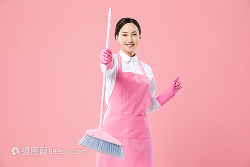 现代家政服务中的女性从业者 专业扫地服务的价值与未来